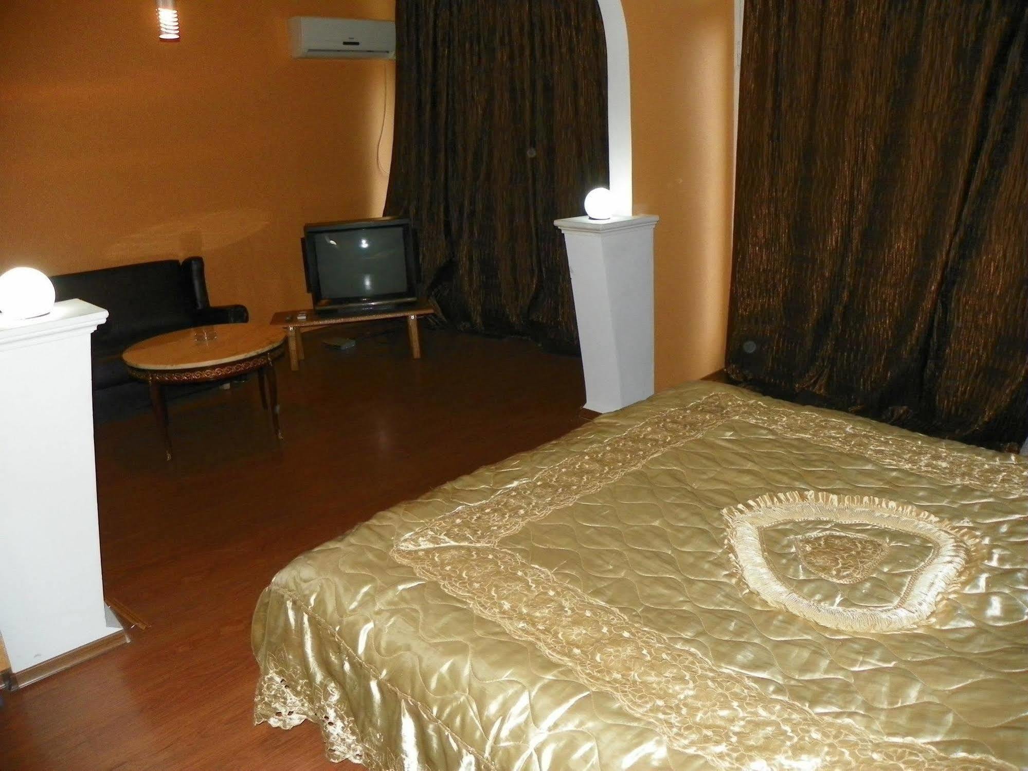 Hereti Hotel Лагодехи Екстериор снимка
