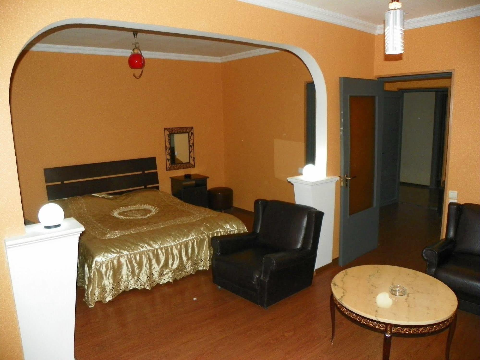 Hereti Hotel Лагодехи Екстериор снимка